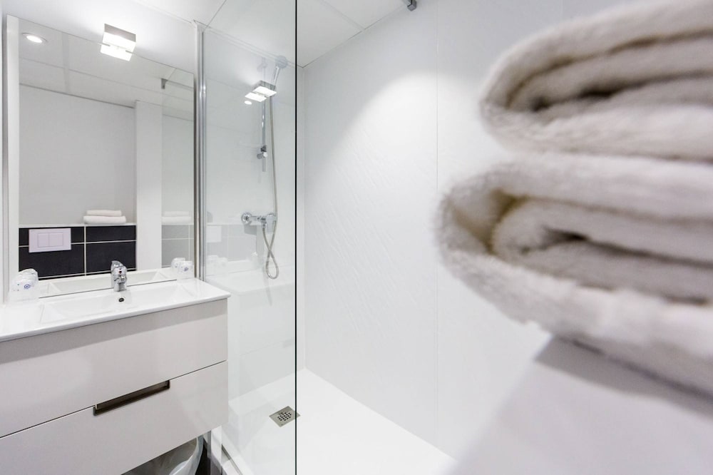 Фото Hotel Akena Nantes Orvault