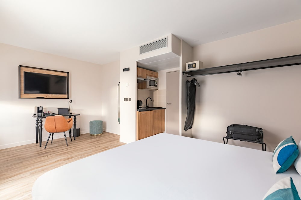 Фото Appart'City Confort Paris Grande Bibliotheque