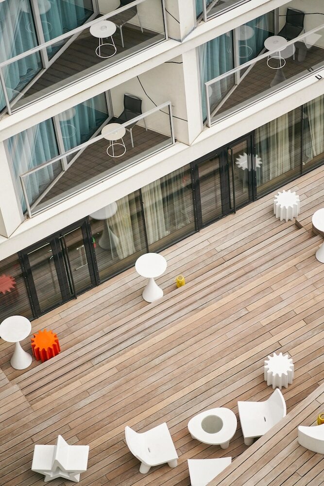 Фото Renaissance Paris Arc de Triomphe Hôtel