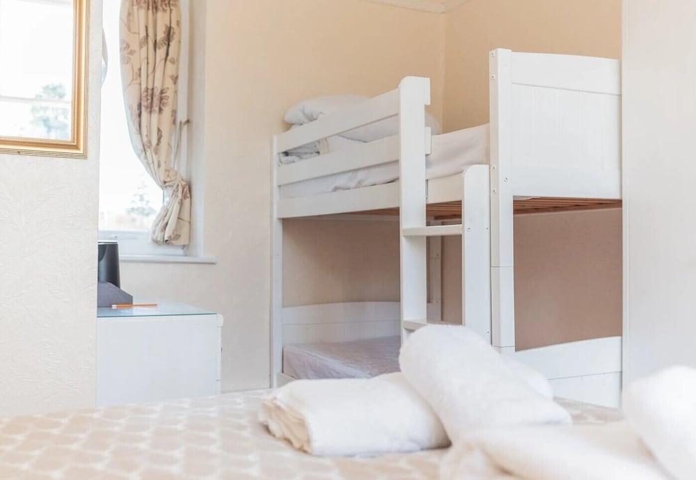 Фото Rayrigg Villa Guest House