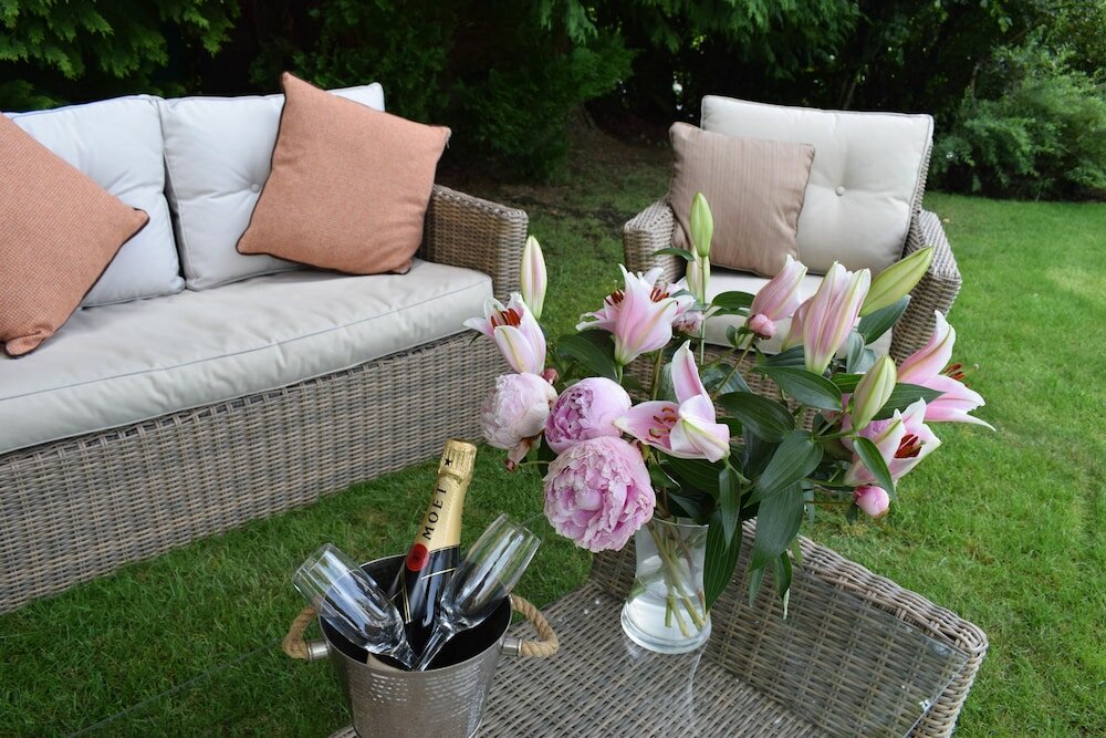 Фото Craigmhor Lodge & Courtyard