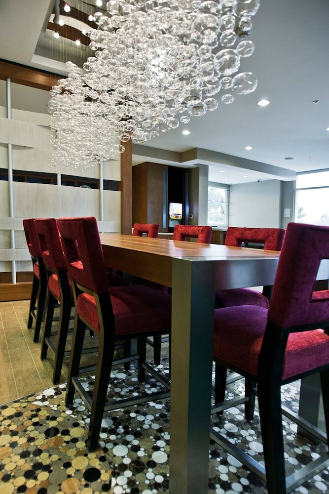 Фото Springhill Suites Mobile