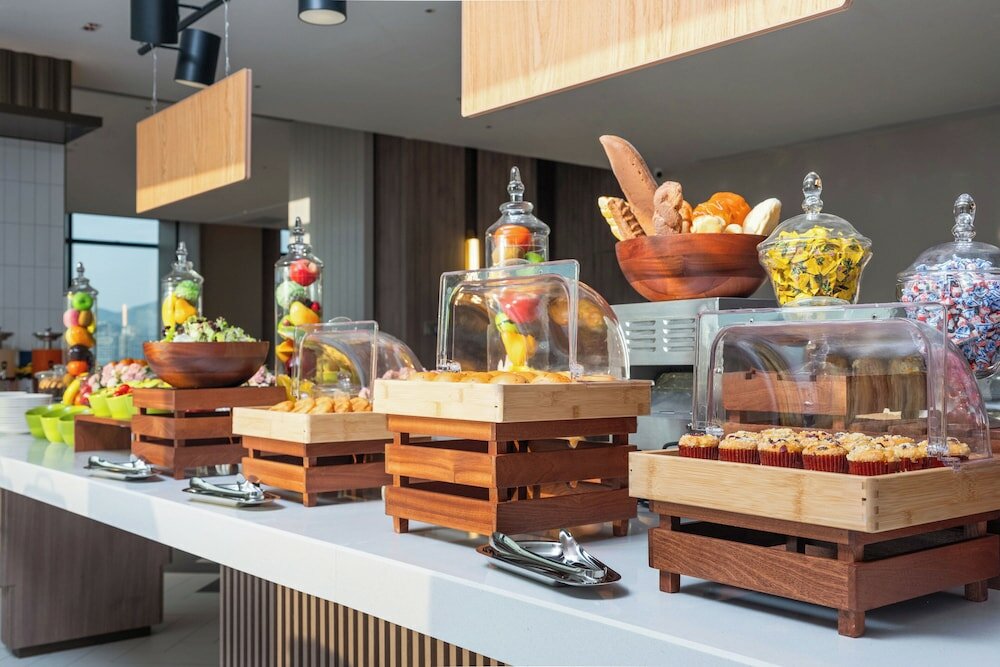 Фото Holiday Inn Express Shenzhen Futian Center