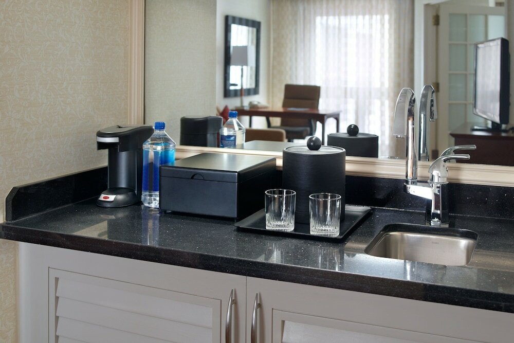 Фото Atlanta Marriott Suites Midtown