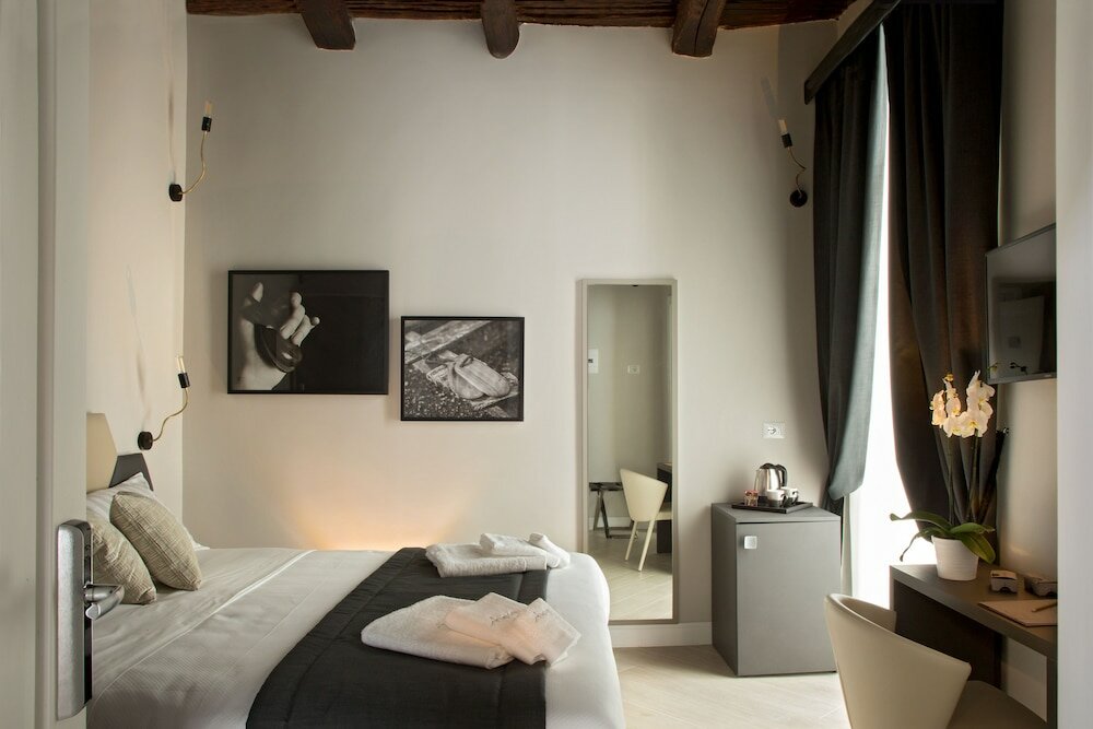 Фото Naplesuite