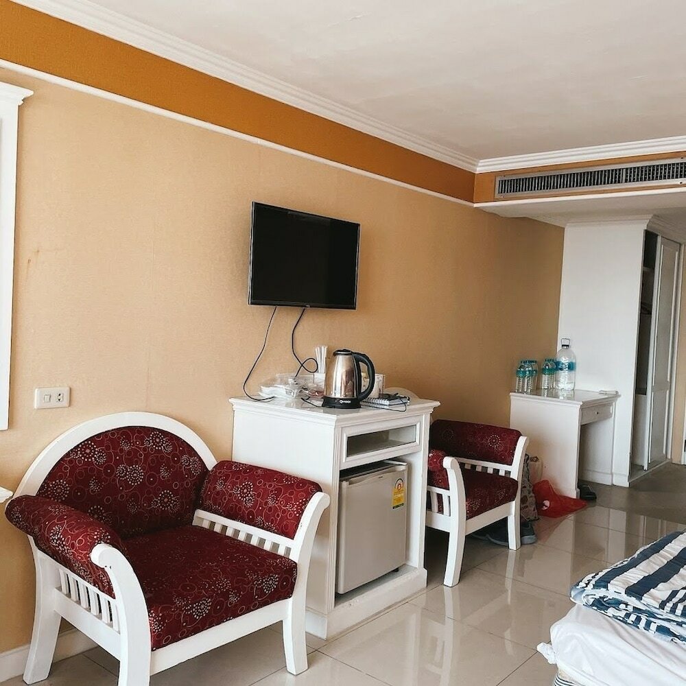 Фото Bay Hotel Srinakarin