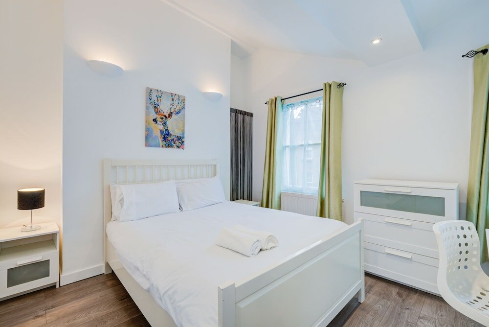 Фото Chester Hotel