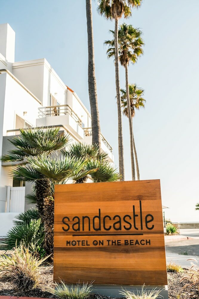 Фото Sandcastle Hotel on the Beach