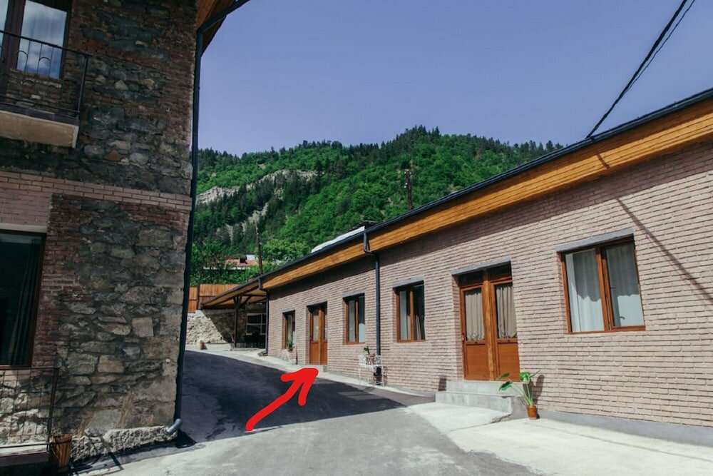 Фото Hotel Old Borjomi