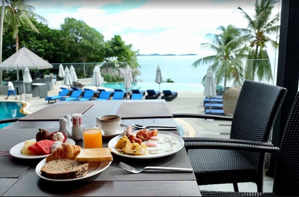 Фото Coral Cliff Beach Resort