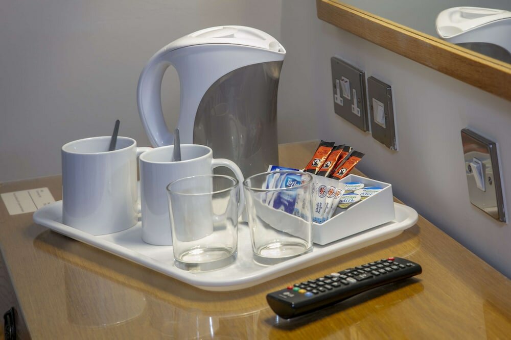 Фото Queensway Hotel, Sure Hotel Collection by Best Western