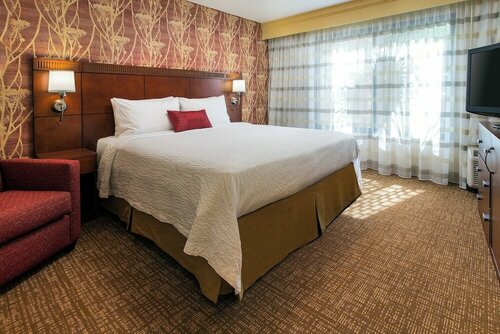 Гостиница Courtyard by Marriott Costa Mesa South Coast Metro в Санта-Ане