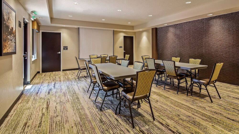 Фото Best Western Plus Zion Canyon Inn & Suites