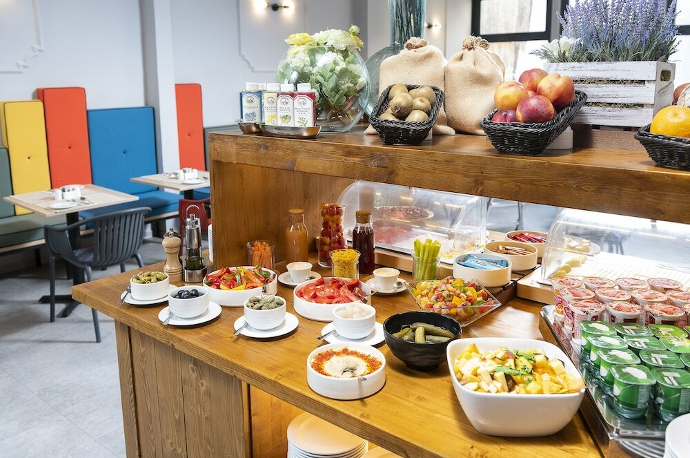 Фото Three Corners Hotel Anna