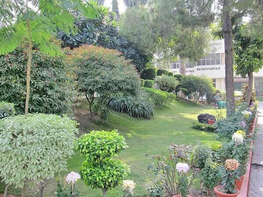 Фото Hotel Ritz Plaza