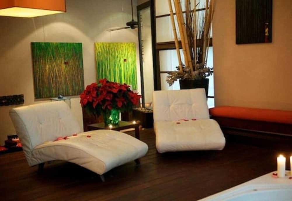 Фото Executive Hotel Cosmopolitan Toronto