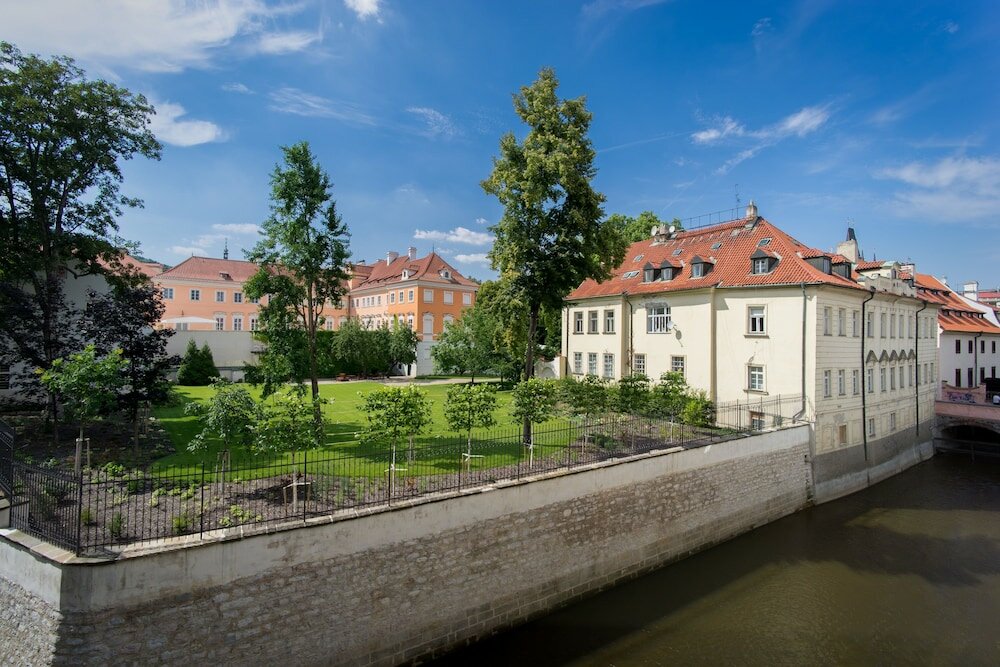 Фото Pytloun Kampa Garden Hotel Prague