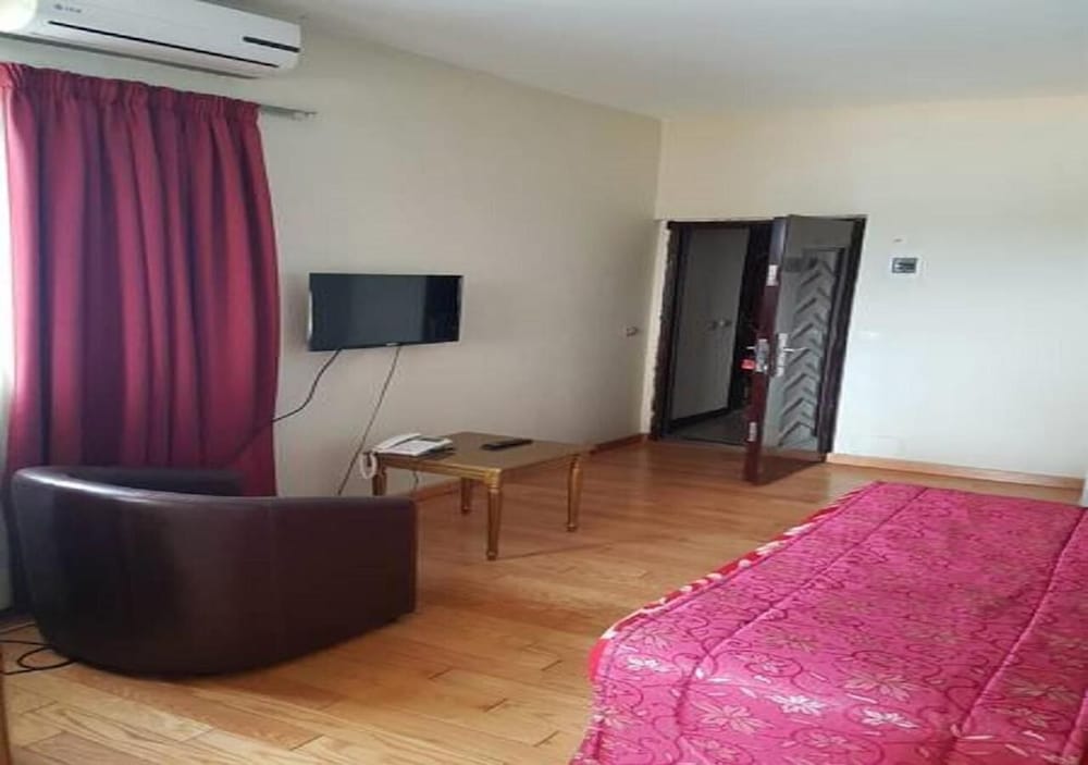 Фото Ngaliema Resort Club