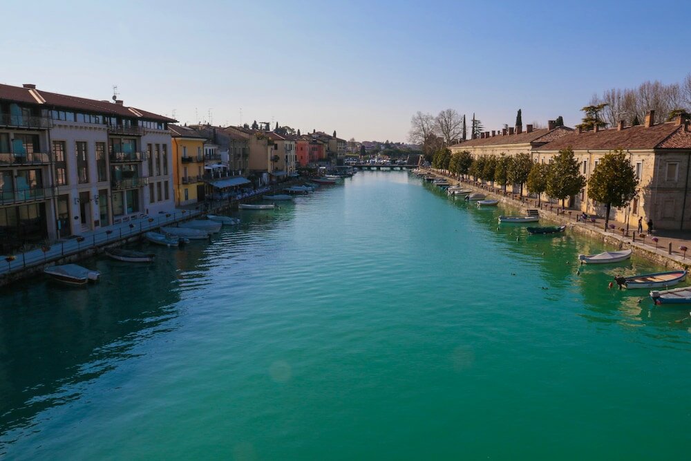 Фото Le Finestre Sul Borgo Rooms