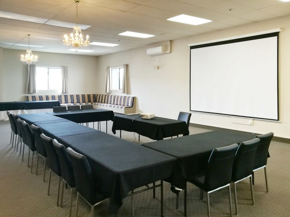 Фото The Victoria Hotel Dunedin