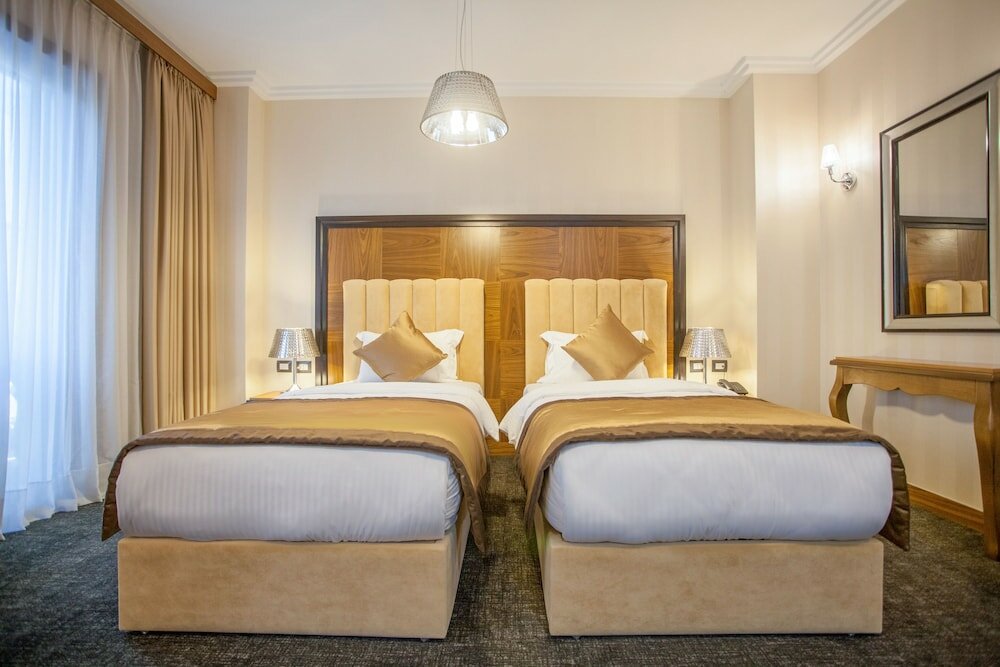 Фото Hotel Colosseo Tirana