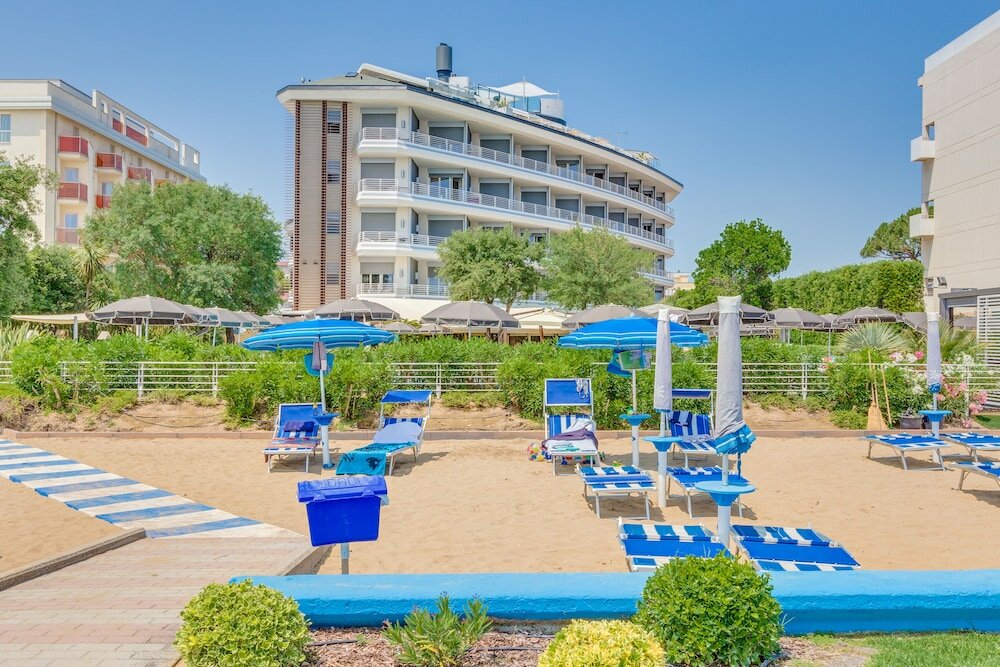 Фото Hotel Mariver