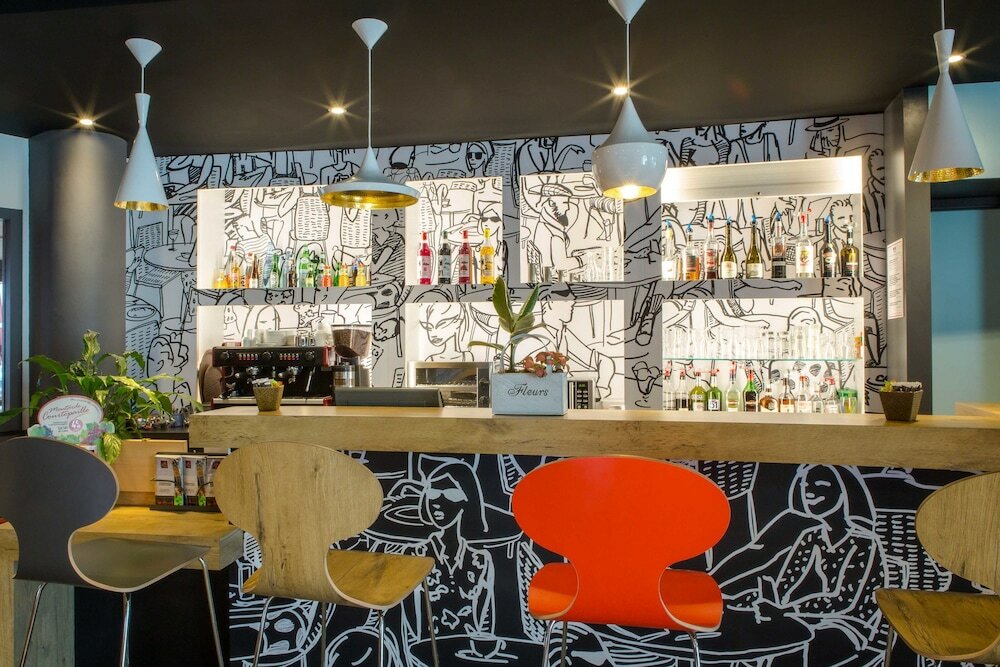 Фото Ibis Marseille Timone