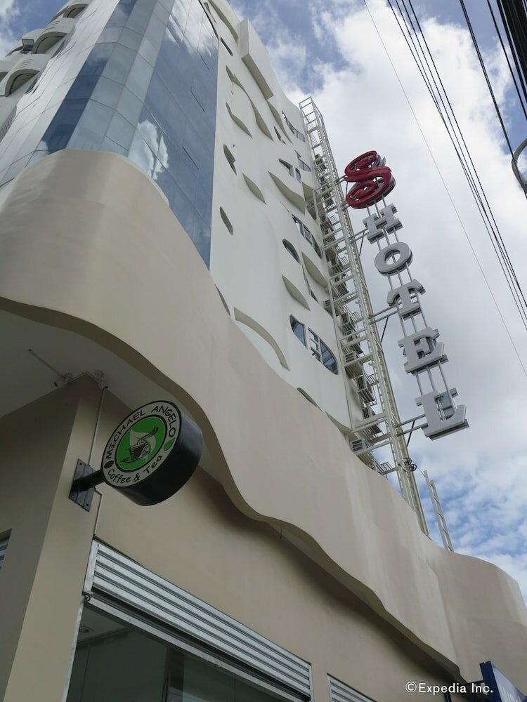 Фото S Hotel and Residences