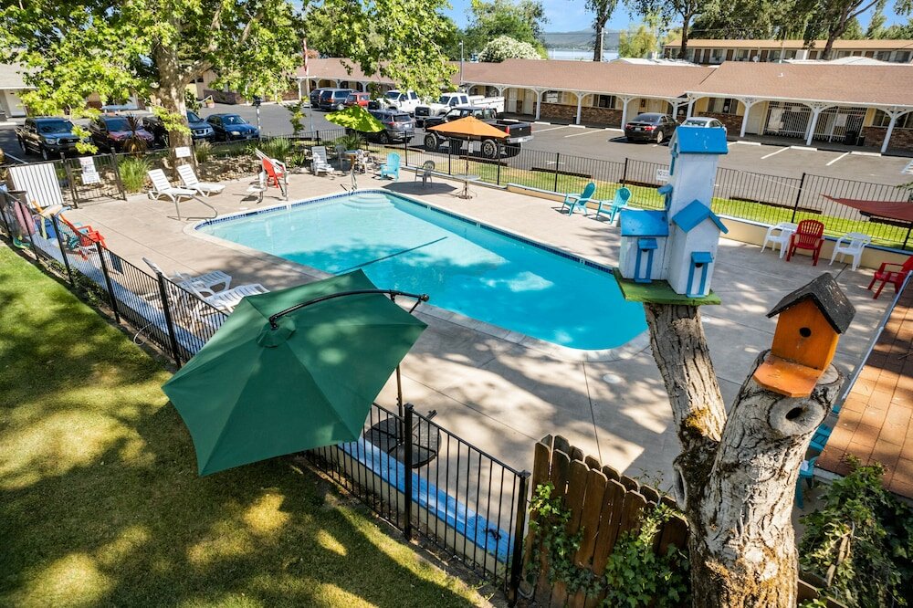 Фото Skylark Shores Resort