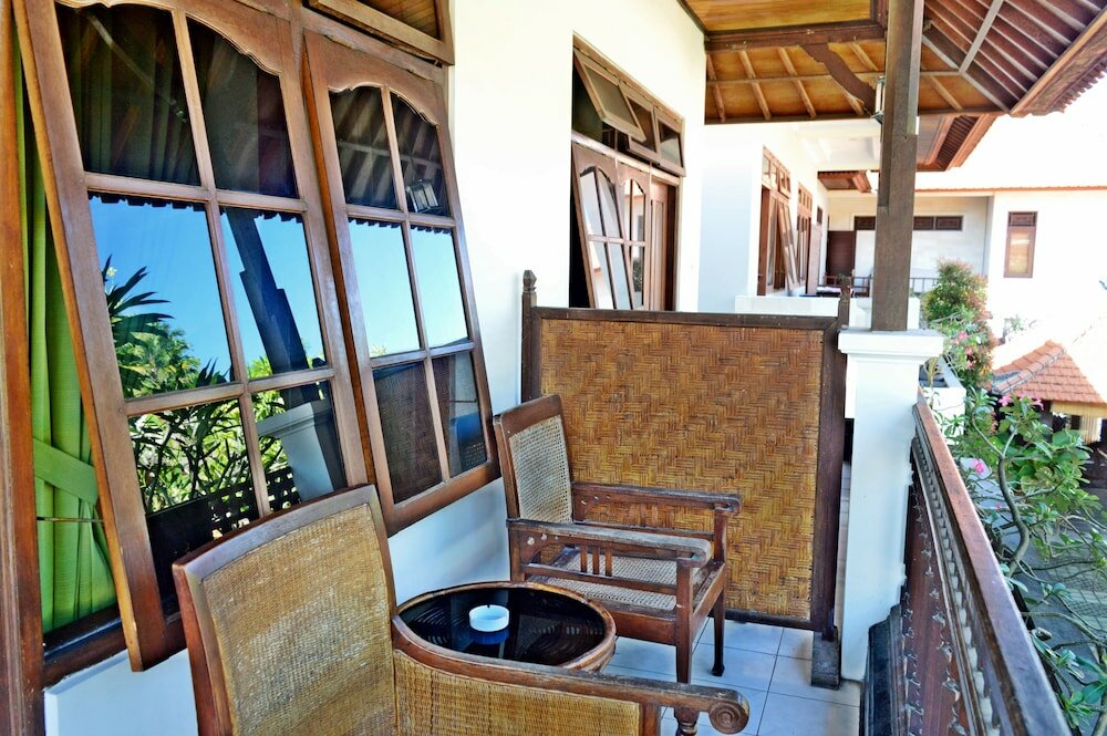 Фото Yulia 2 Homestay Sanur Guesthouse