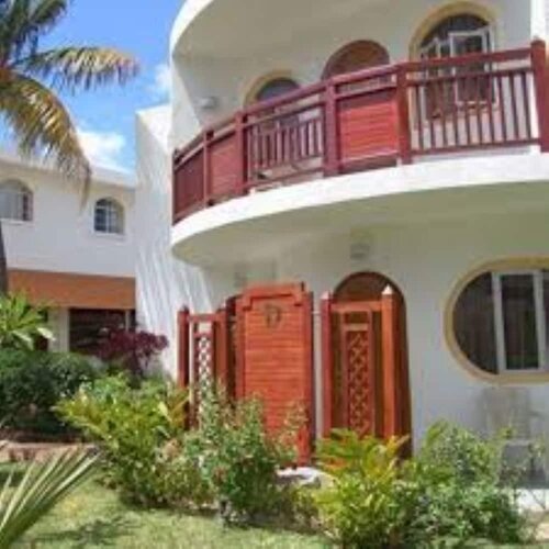 Гостиница Gold Beach Resort в Флик-ан-Флаке