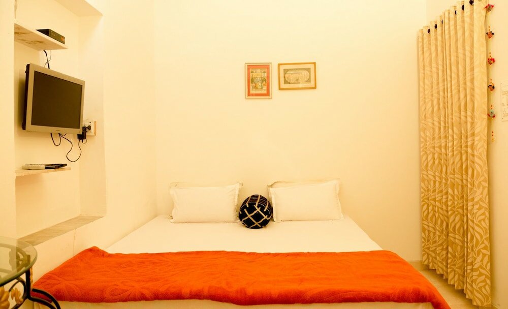 Фото Hotel Hanuman Ghat