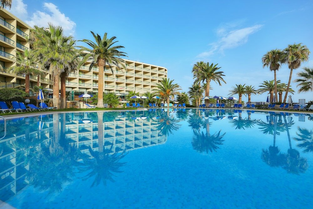 Фото Sirens Beach and Village