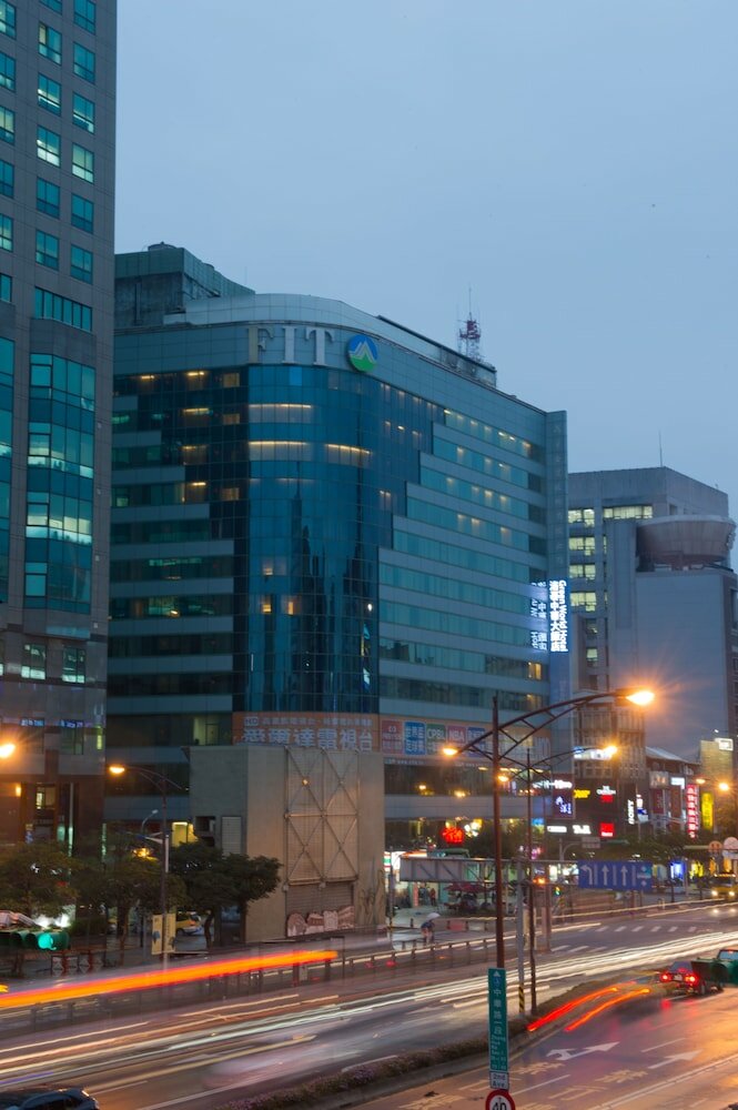 Фото Green World Hotel Zhonghua