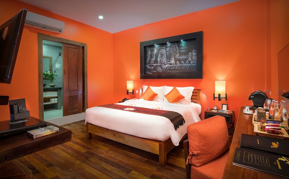 Фото Golden Temple Hotel