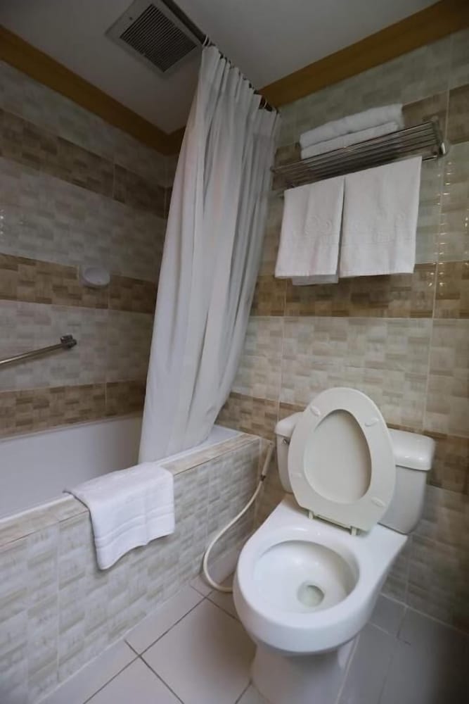 Фото Tiara Oriental Hotel