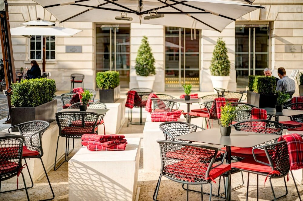 Фото Apex Temple Court Hotel