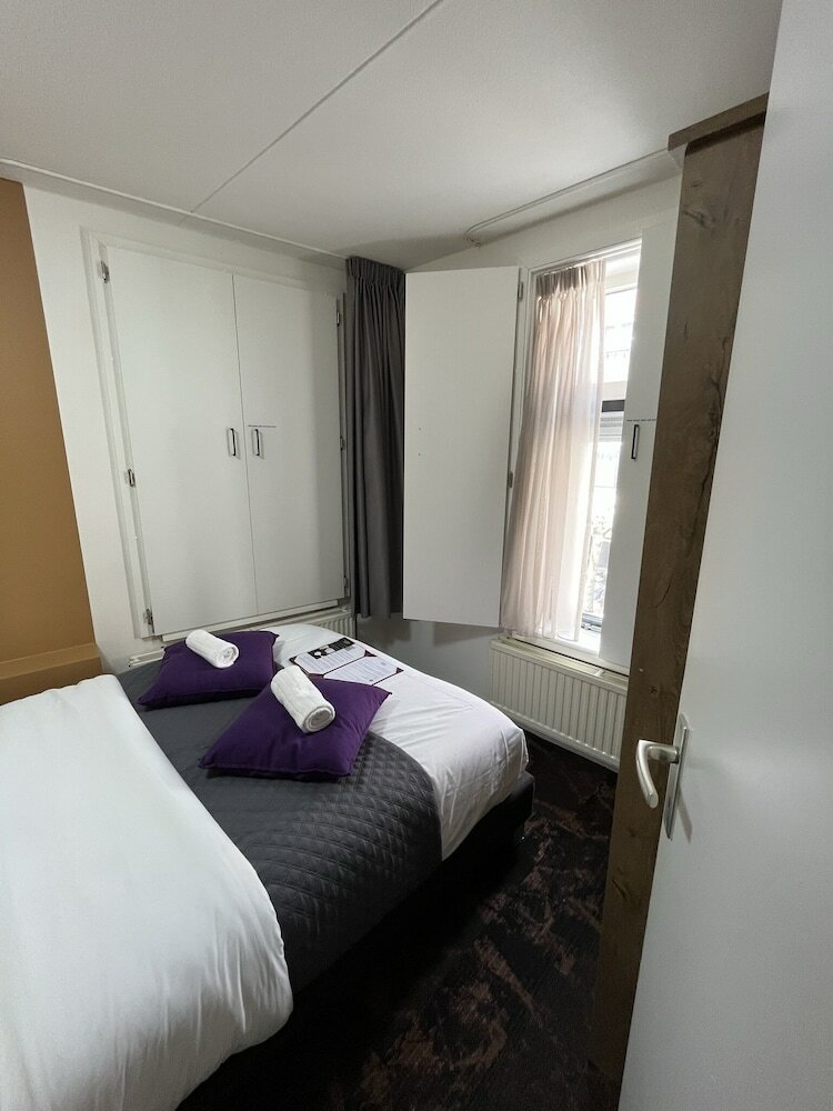 Фото The Happy Traveler