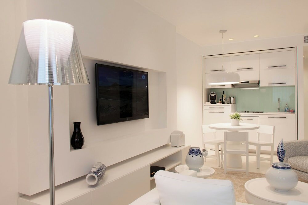 Фото B-aparthotel Regent