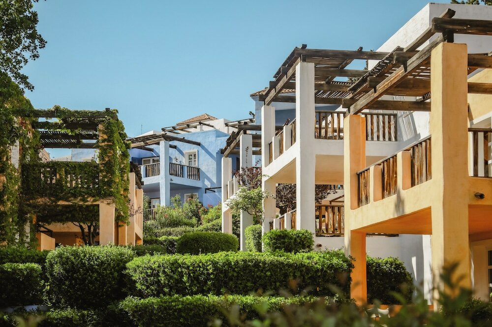 Фото Candia Park Village