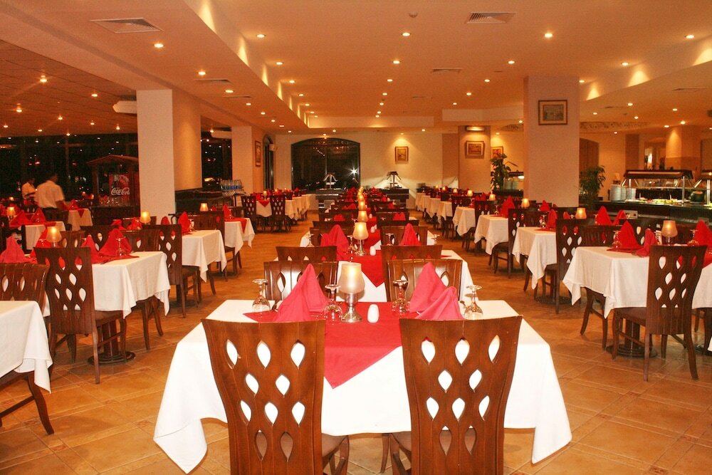 Фото Blend Elphistone Resort