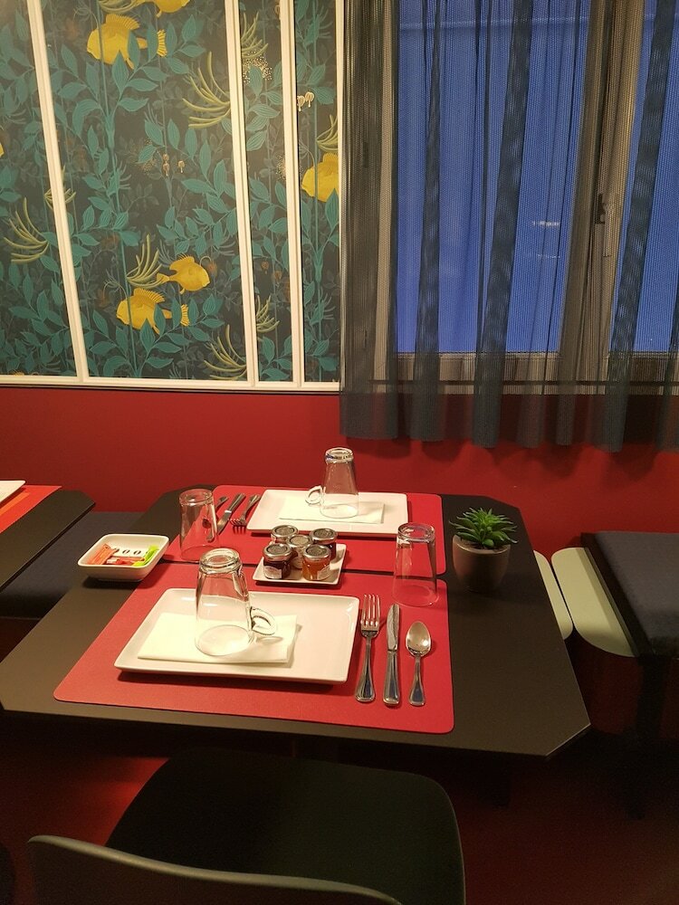 Фото Hotel Les Cigales