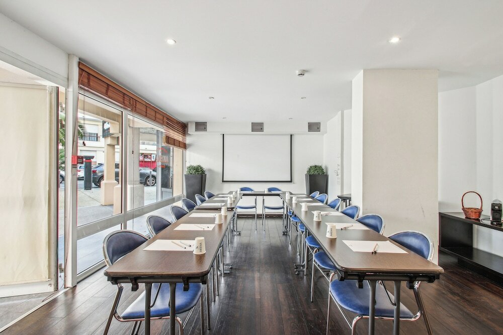 Фото Hotel Akena Biarritz - Grande plage