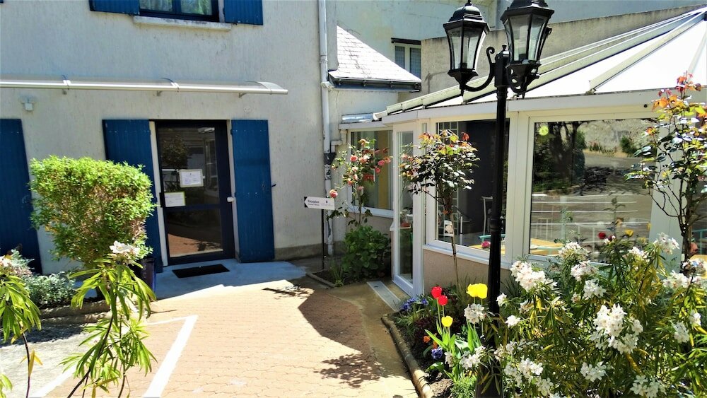 Фото Hotel Le Castel Fleuri