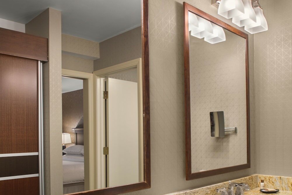 Фото Sheraton Suites Akron Cuyahoga Falls