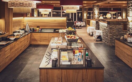 Внешний вид отеля Mountain Plaza Hotel в Давосе, фото 3