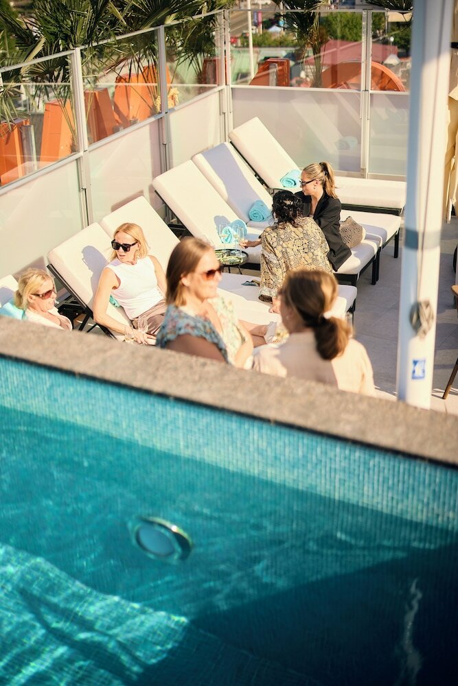 Фото Avalon Hotel