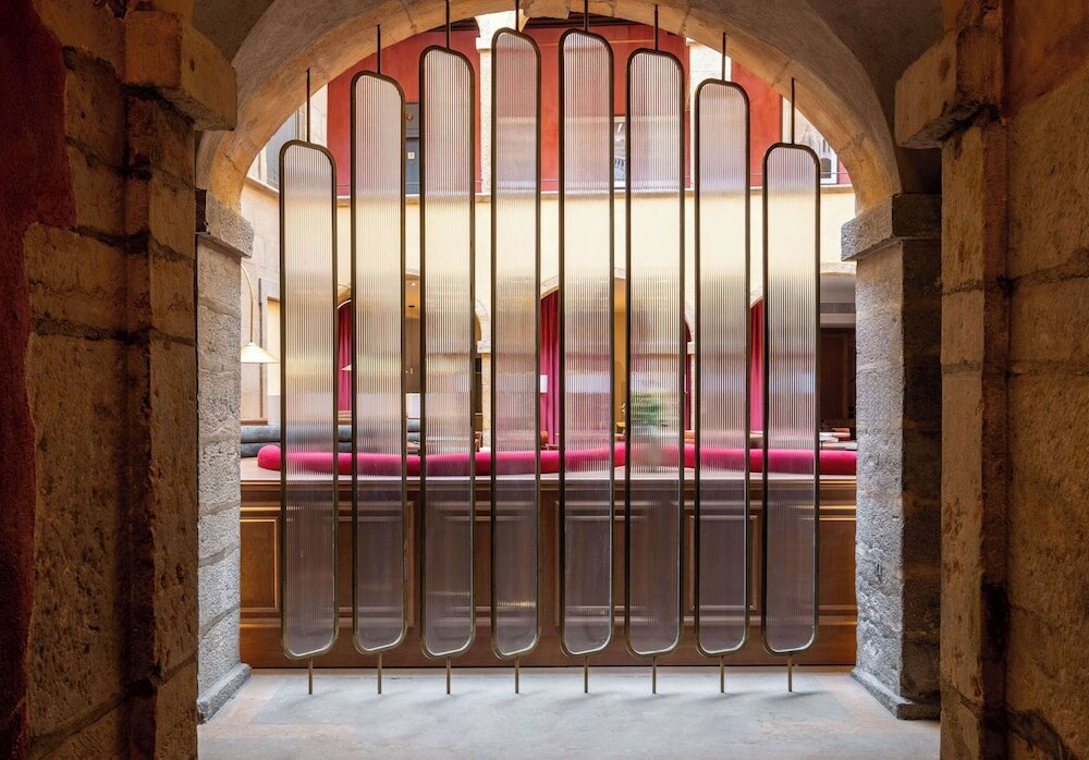Фото Cour des Loges Lyon, A Radisson Collection Hotel