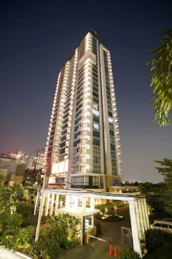 Hotel Exclusive 1br Veranda Residence @ Puri Apartment, Jakarta, photo