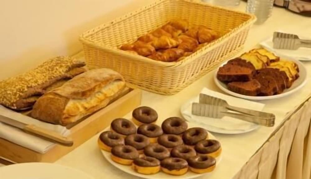 Фото Kyniska Hotel